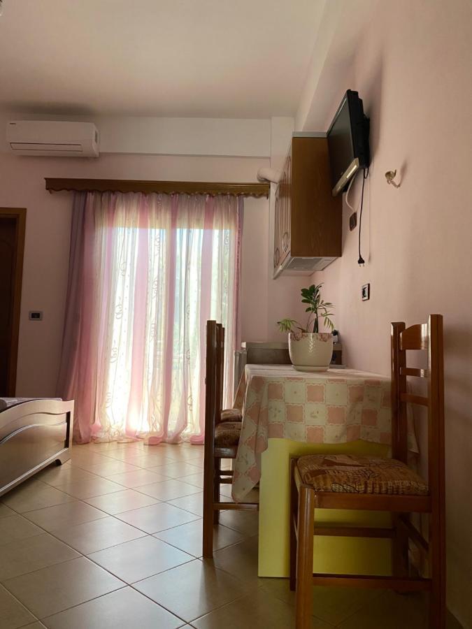 Rama Apartments Sarandë Esterno foto
