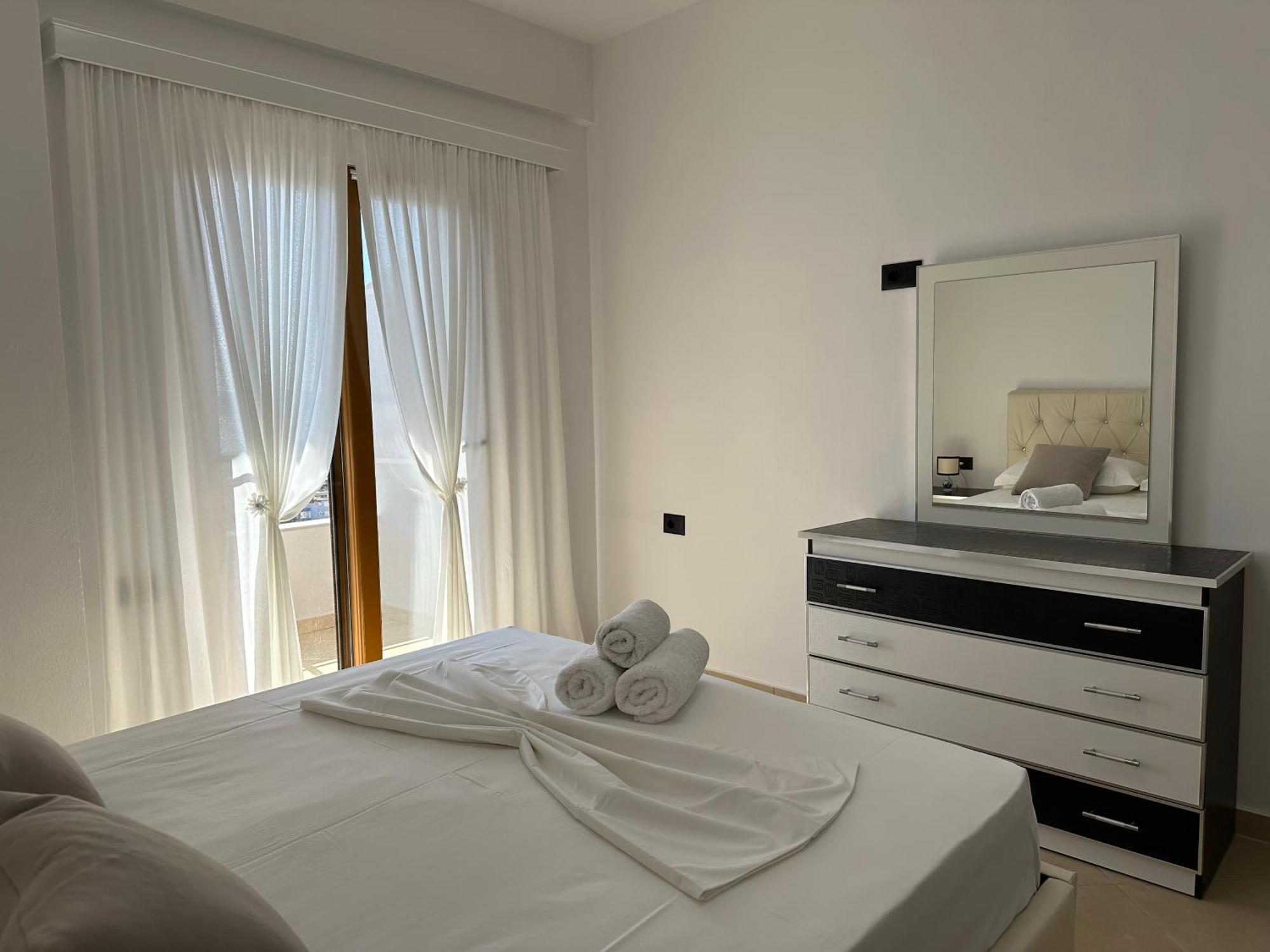Rama Apartments Sarandë Esterno foto