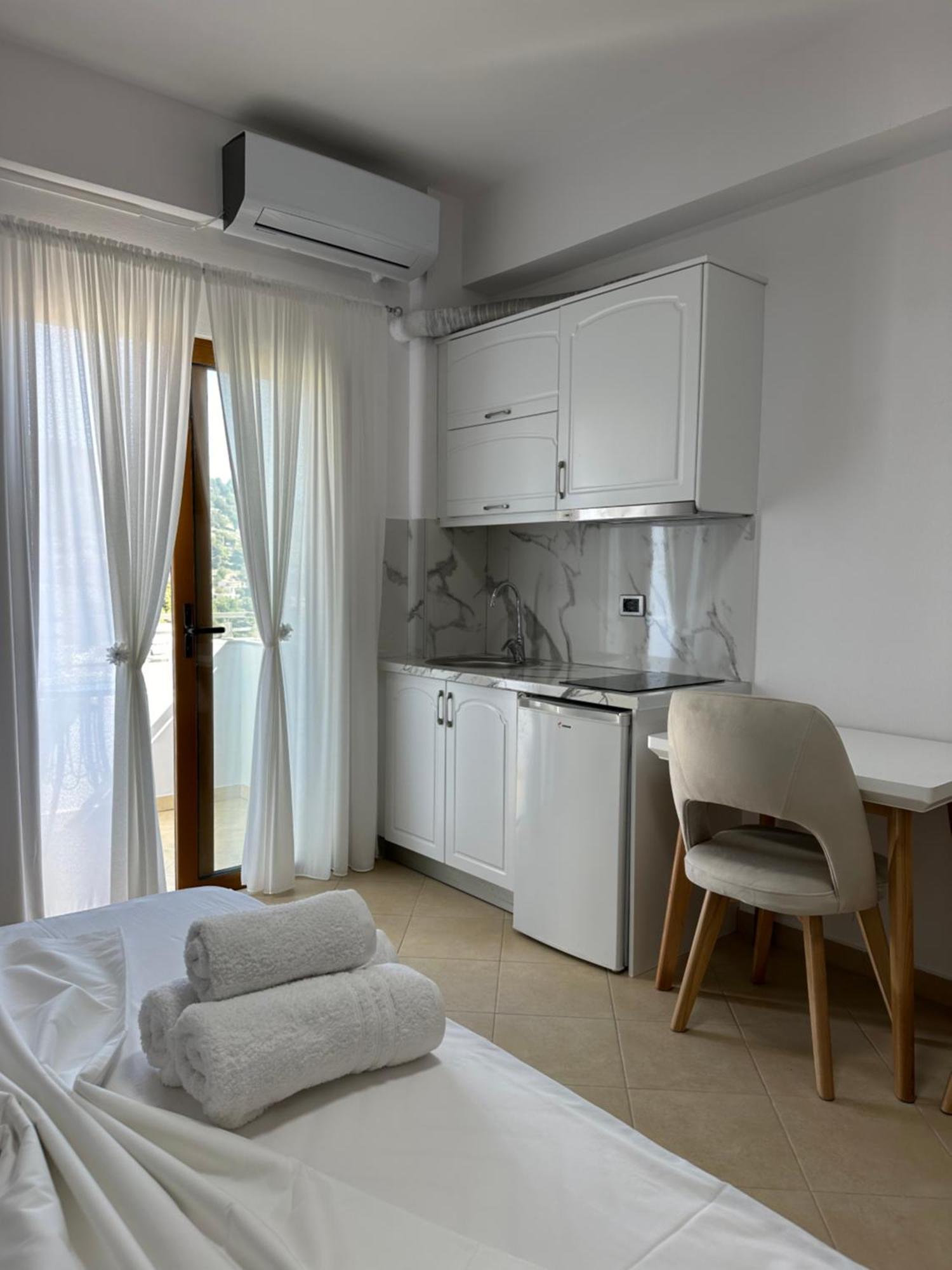 Rama Apartments Sarandë Esterno foto