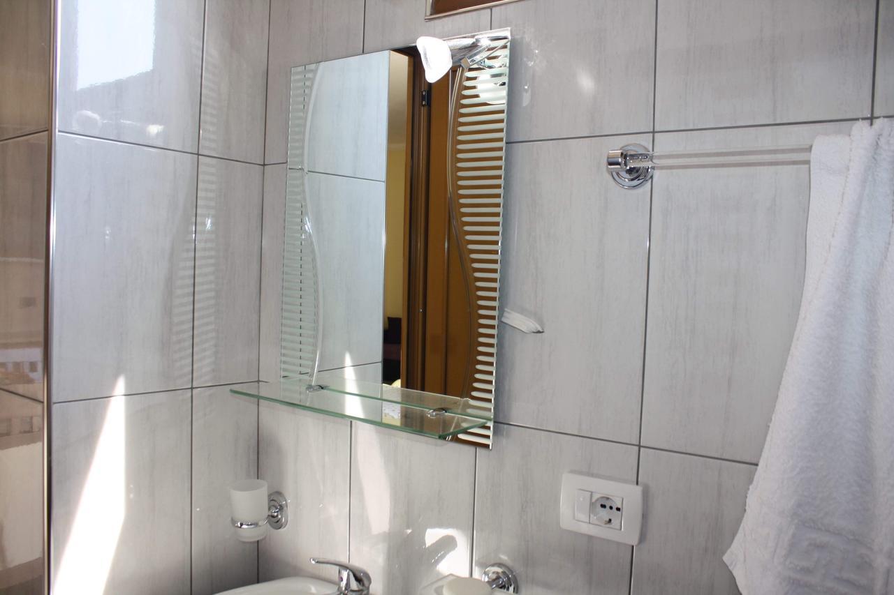 Rama Apartments Sarandë Esterno foto