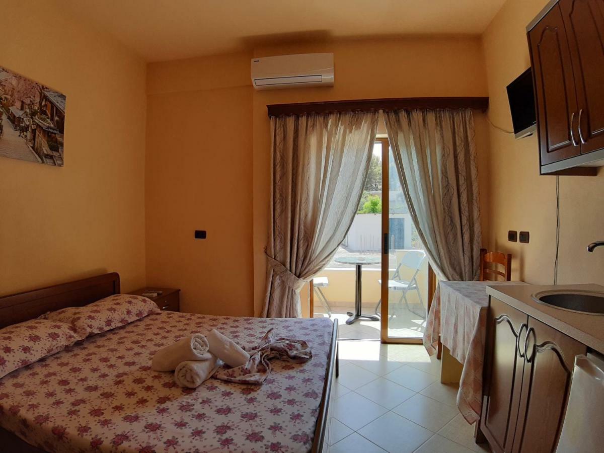 Rama Apartments Sarandë Esterno foto